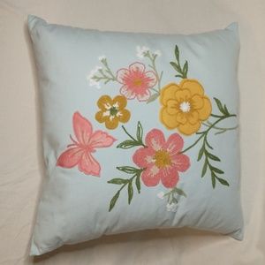 🌼 Spring Floral Throw Pillow